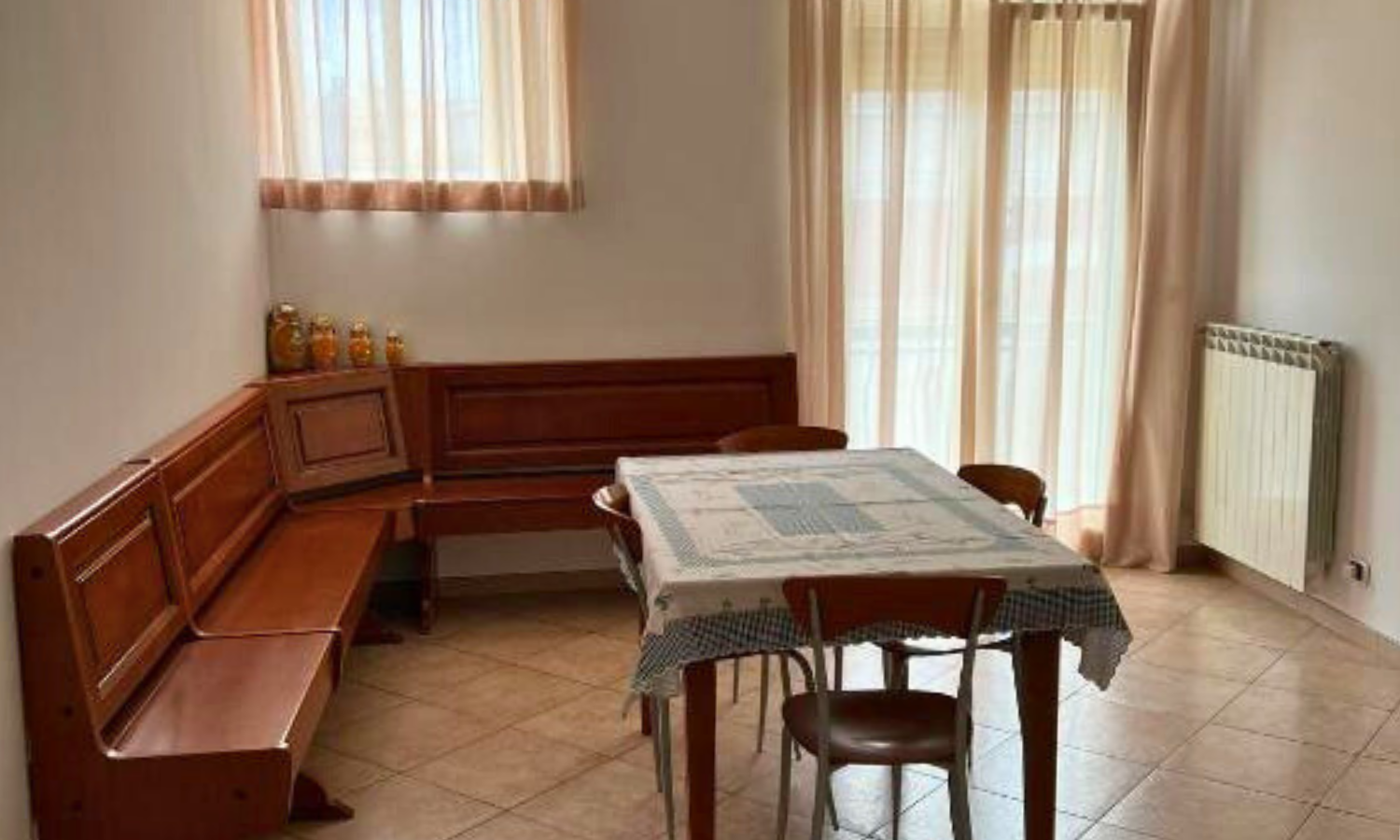 Case vacanza, castellana grotte, cave house, dove dormire a castellana grotte, trullo castellana grotte, transfer aeroporto bari,
transfer aeroporto brindisi,
transfer stazione bari,
transfer stazione brindisi