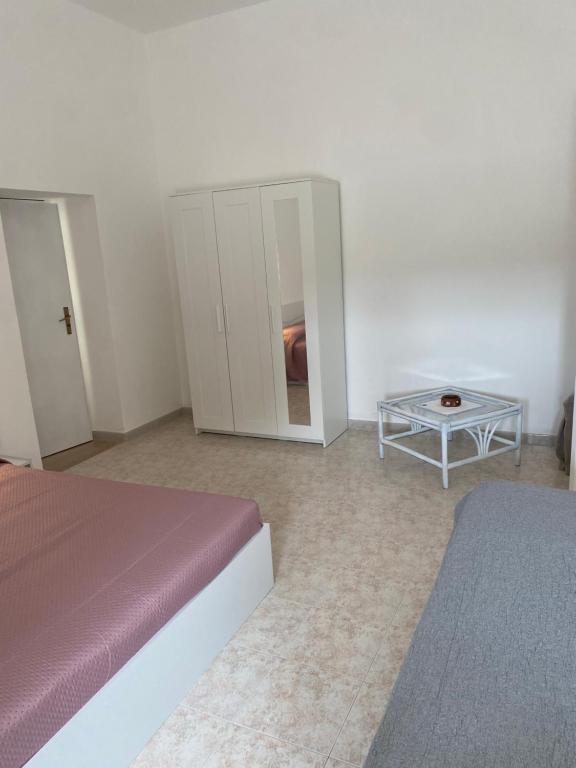 Case vacanza, alberobello, villa cosmo, dove dormire ad alberobello, trullo alberobello transfer aeroporto bari,
transfer aeroporto brindisi,
transfer stazione bari,
transfer stazione brindisi
