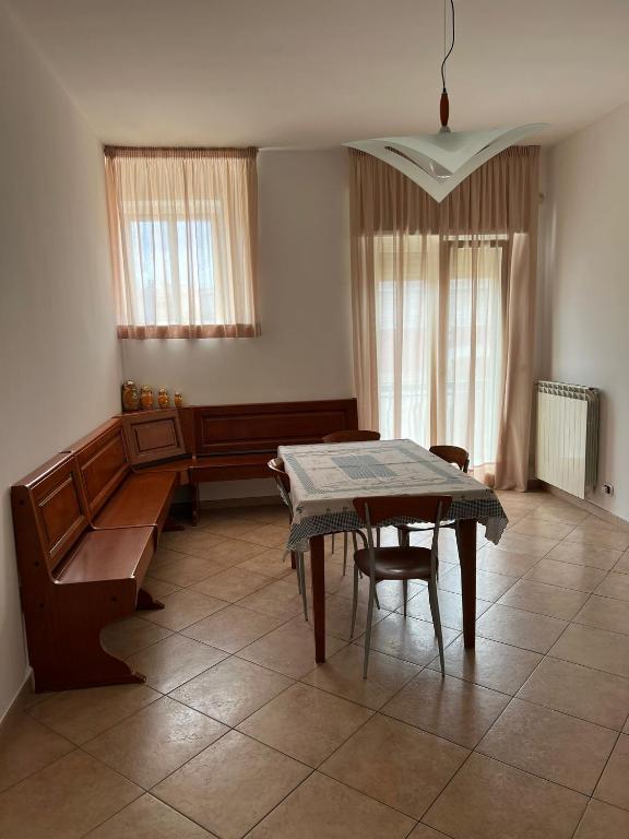 Case vacanza, castellana grotte, cave house, dove dormire a castellana grotte, trullo castellana grotte, transfer aeroporto bari,
transfer aeroporto brindisi,
transfer stazione bari,
transfer stazione brindisi