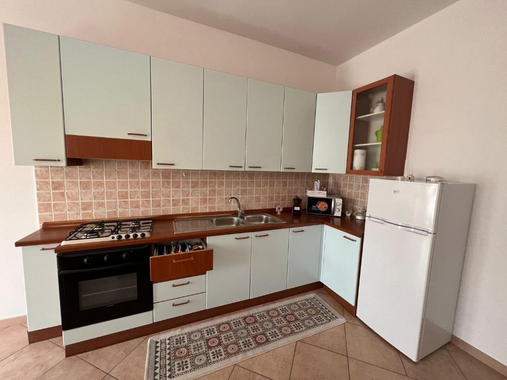 Case vacanza, castellana grotte, cave house, dove dormire a castellana grotte, trullo castellana grotte, transfer aeroporto bari,
transfer aeroporto brindisi,
transfer stazione bari,
transfer stazione brindisi