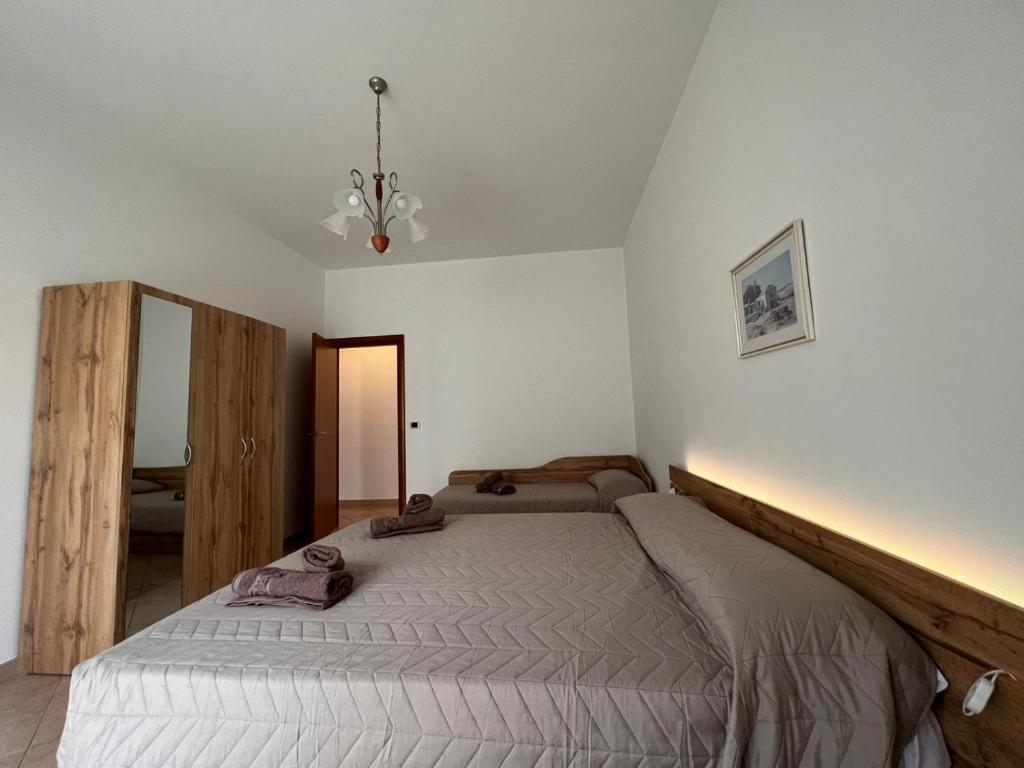 Case vacanza, castellana grotte, cave house, dove dormire a castellana grotte, trullo castellana grotte, transfer aeroporto bari,
transfer aeroporto brindisi,
transfer stazione bari,
transfer stazione brindisi